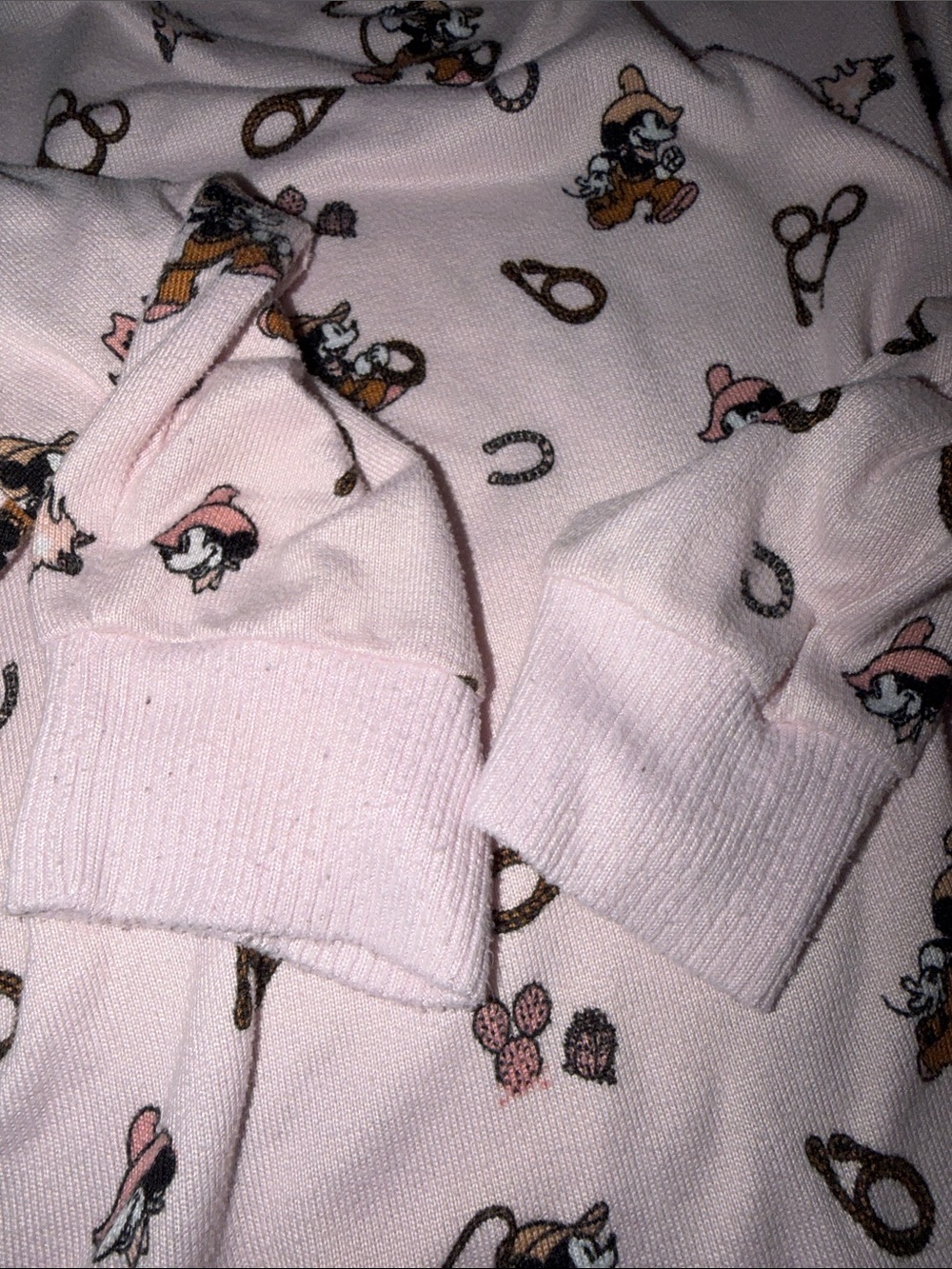 American Eagle x Mickey Pajamas - Picture 4 of 7